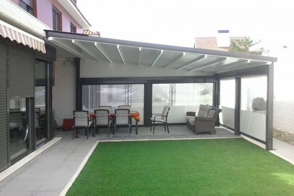 Pergola Lipari con chiusure